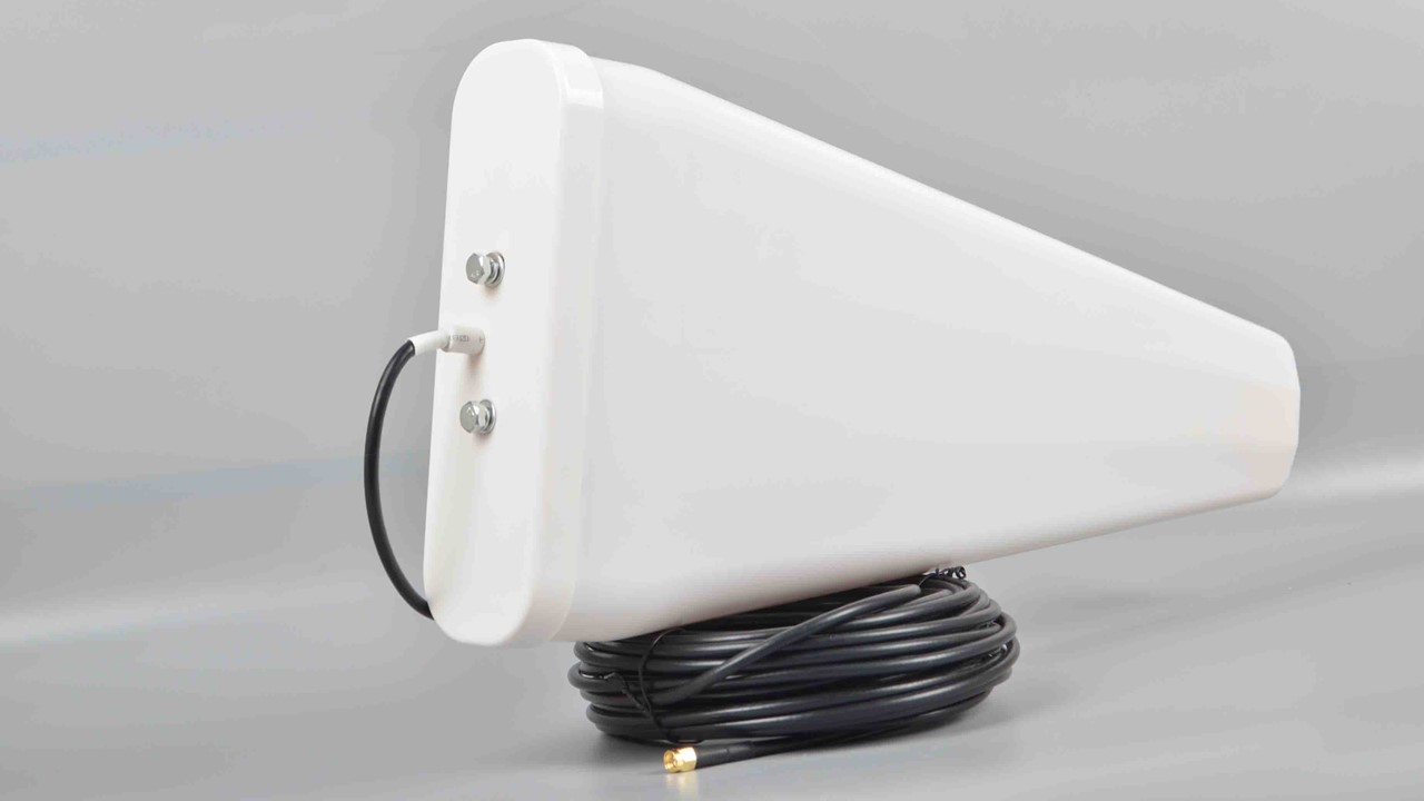 Log periodic suunta-antenni 5G/4G/3G/WiFi, (10m kaapeli+SMA-uros)