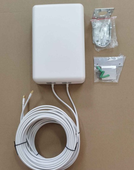 MiMo paneeliantenni 5G/4G/3G/WiFi, (2x10m kaapelit+SMA-uros)