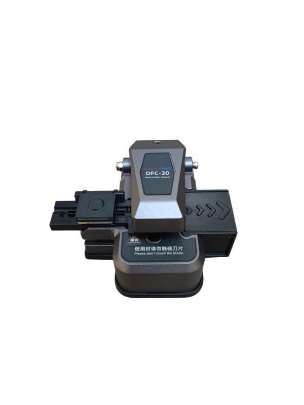 Valokuidun automaatti katkaisutyökalu (kerääjällä)